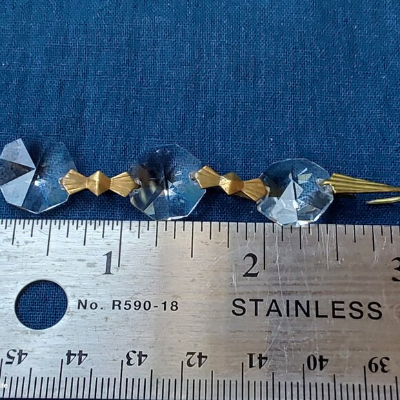 Vintage chandelier crystals for upcycling and repurposing brass connectors - Picture 5 of 9